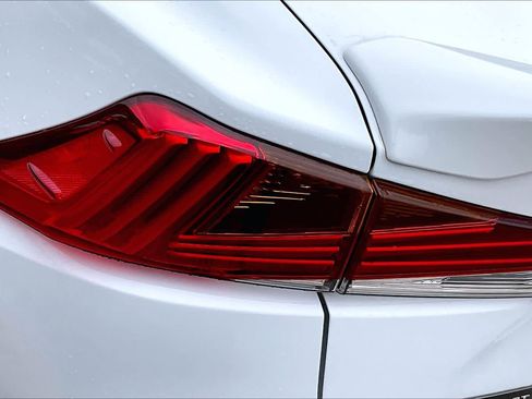 Used 2018 Lexus IS 300 F Sport w/ F Sport Package RWD image 29