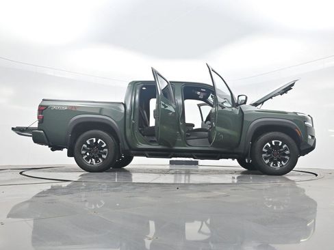 Used 2023 Nissan Frontier PRO-4X w/ Pro Convenience Package AWD/4WD image 38