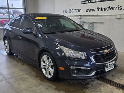 Used 2016 Chevrolet Cruze LT image 9