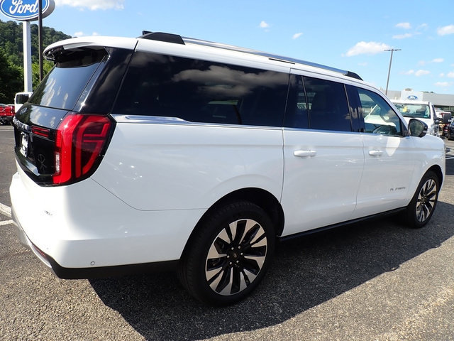 Used 2025 Ford Expedition Max Platinum w/ Driver's Package AWD/4WD image 8