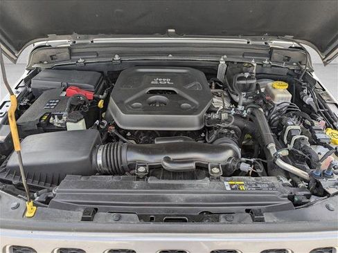 Used 2020 Jeep Wrangler Unlimited Sahara AWD/4WD image 21