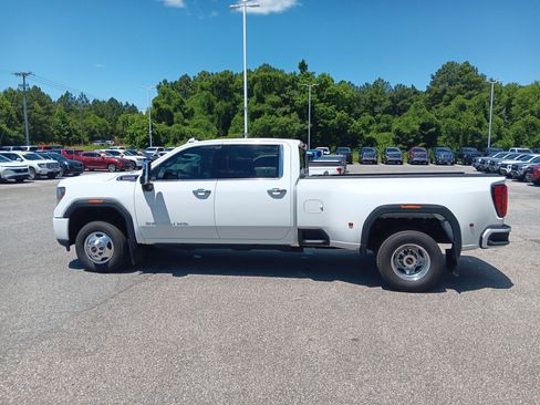 Used 2023 GMC Sierra 3500 Denali w/ Denali Ultimate Package AWD/4WD image 2