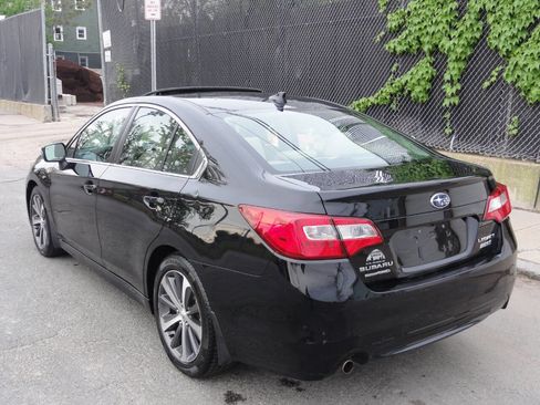 Used 2016 Subaru Legacy 2.5i Limited AWD/4WD image 4