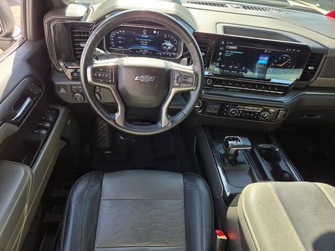 Certified 2023 Chevrolet Silverado 1500 ZR2 w/ Technology Package AWD/4WD image 12