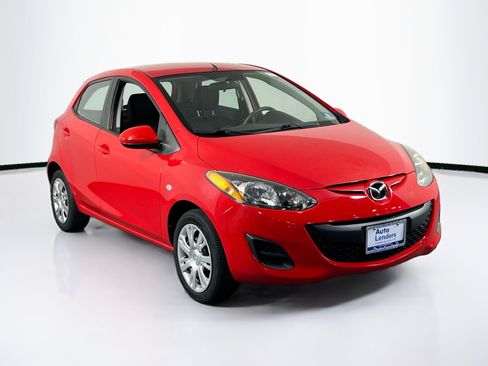 Used 2014 MAZDA MAZDA2 Sport FWD image 3