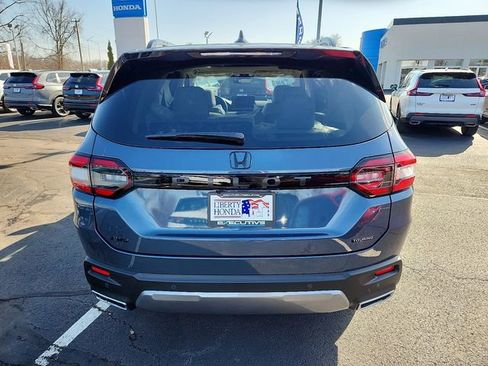 New 2026 Honda Pilot Touring image 5