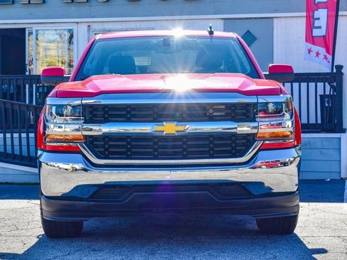 Used 2018 Chevrolet Silverado 1500 LT image 6