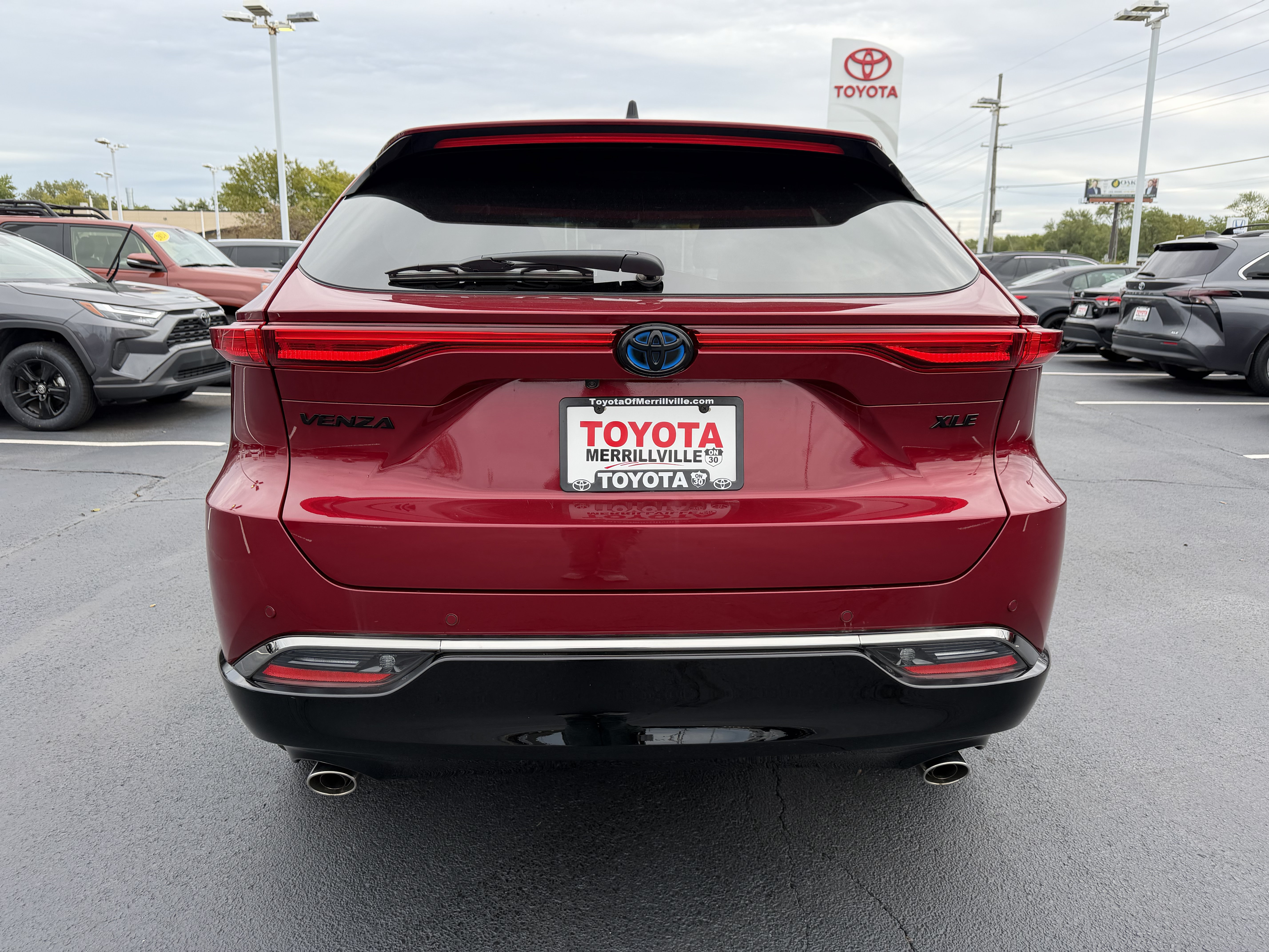 Used 2023 Toyota Venza Nightshade AWD/4WD image 5