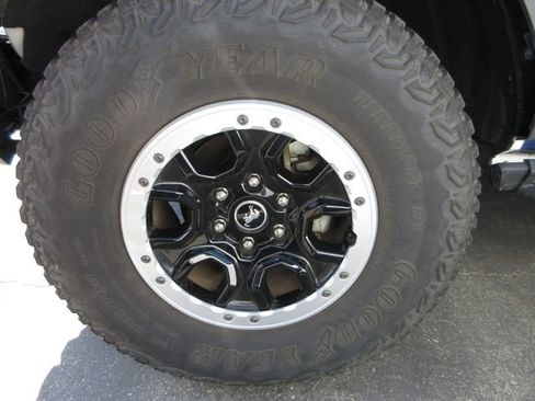 Certified 2023 Ford Bronco Badlands w/ Sasquatch Package AWD/4WD image 5