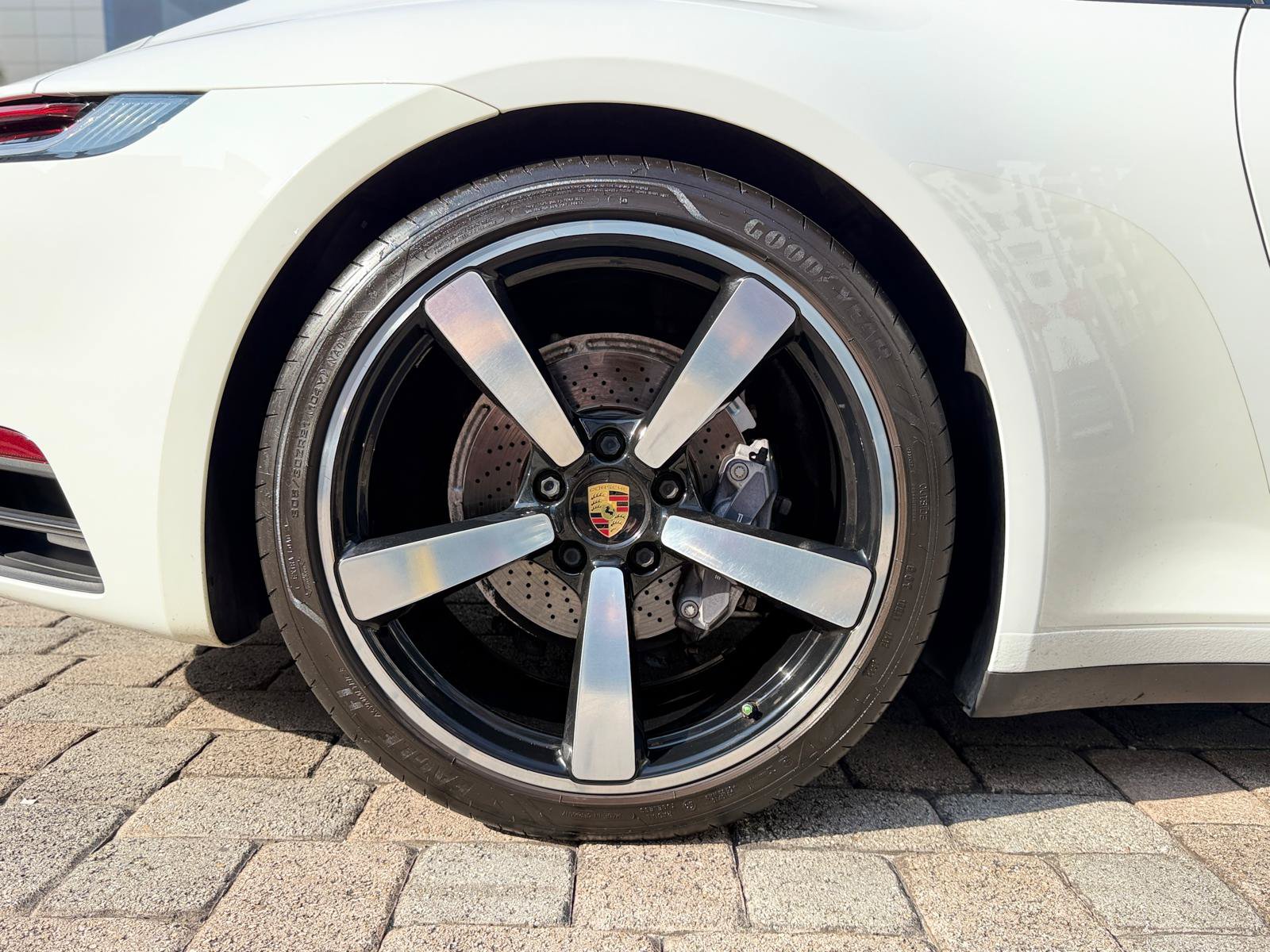 Used 2021 Porsche 911 Carrera RWD image 27
