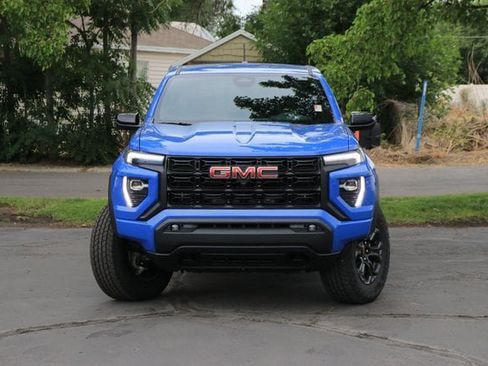 New 2025 GMC Canyon Elevation w/ Convenience Package image 2