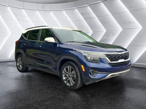 Used 2023 Kia Seltos S w/ Navigation Package FWD image 7