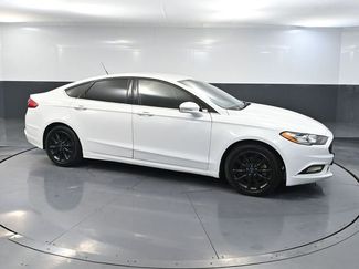 Used 2017 Ford Fusion SE video 3
