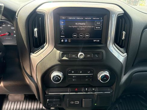 Used 2022 GMC Sierra 2500 Pro w/ Convenience Package RWD image 11