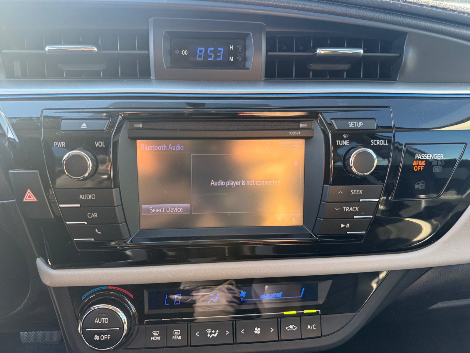 Used 2016 Toyota Corolla L FWD image 22