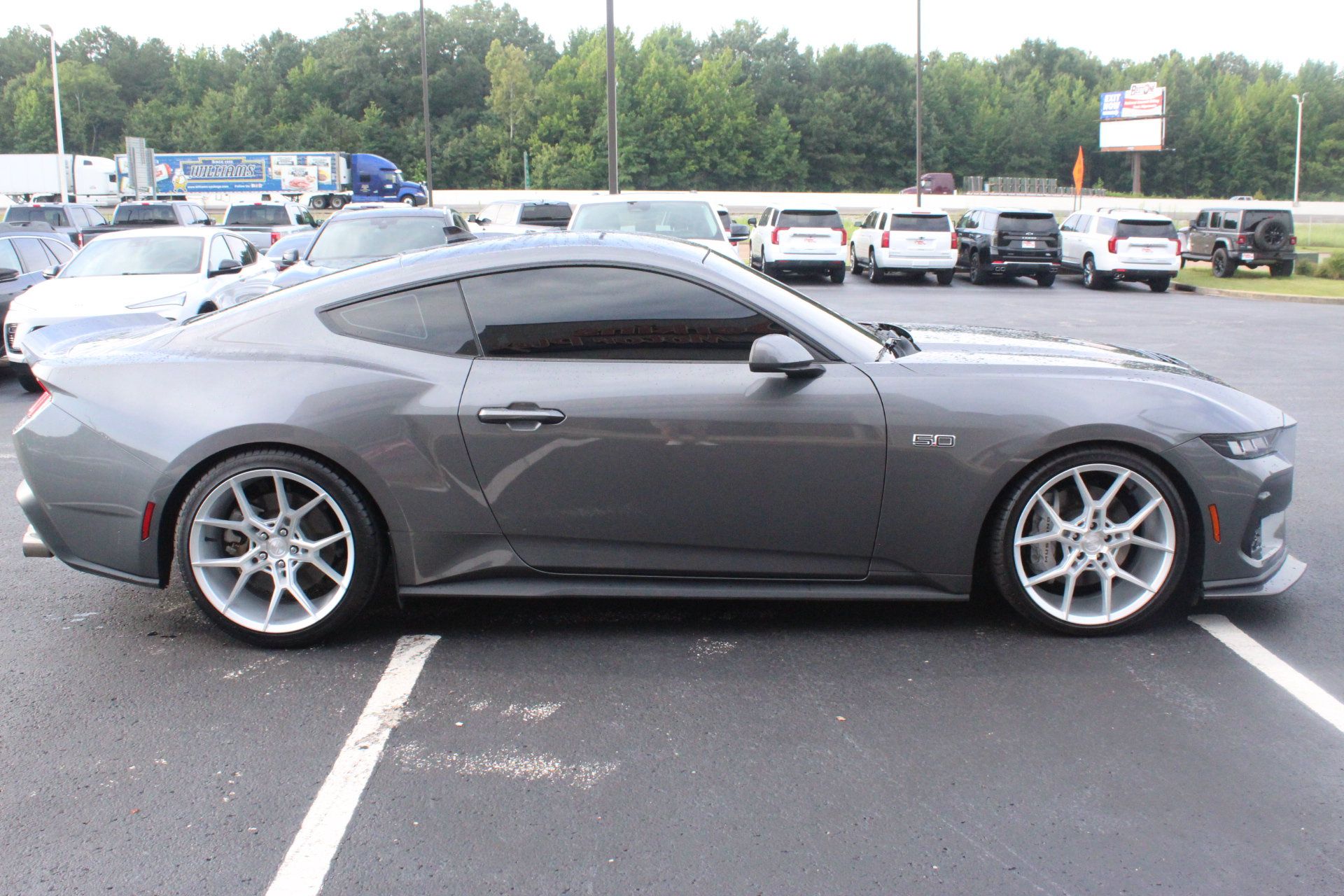 Used 2024 Ford Mustang GT RWD image 5