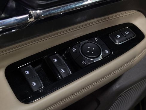 Used 2021 Lincoln Corsair AWD w/ Equipment Group 101A image 27