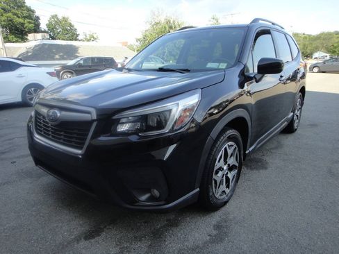 Used 2021 Subaru Forester Premium AWD/4WD image 1
