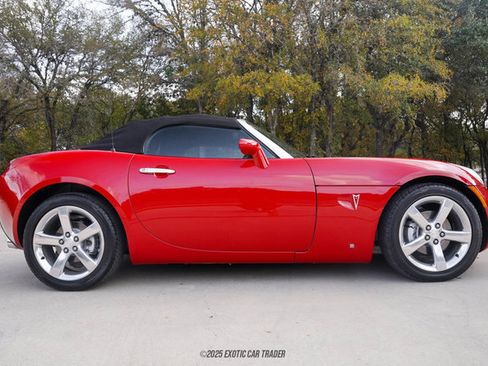 Used 2006 Pontiac Solstice Convertible w/ Premium Package image 15