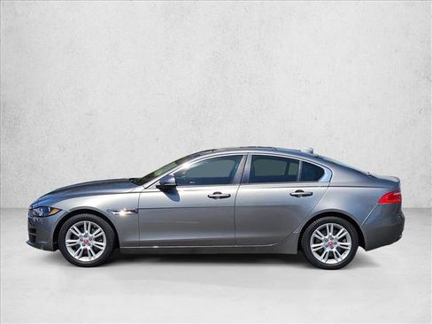 Used 2018 Jaguar XE Premium AWD/4WD image 8