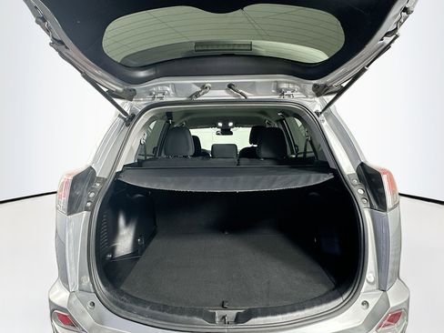 Used 2018 Toyota RAV4 LE image 26