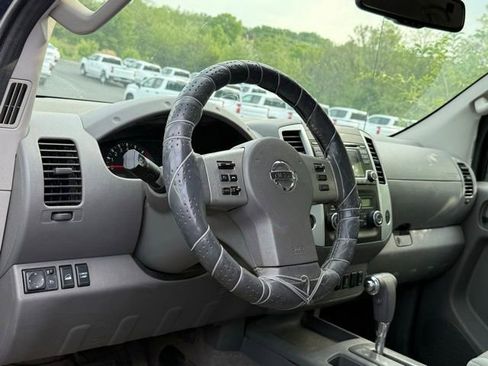 Used 2016 Nissan Frontier SV w/ SV Value Truck Package AWD/4WD image 2