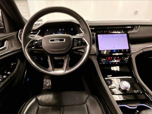 Used 2021 Jeep Grand Cherokee L Overland image 5