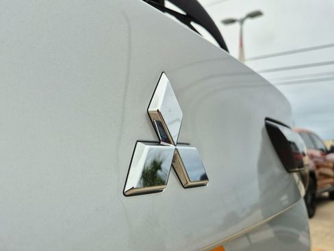 New 2026 Mitsubishi Outlander ES FWD image 30