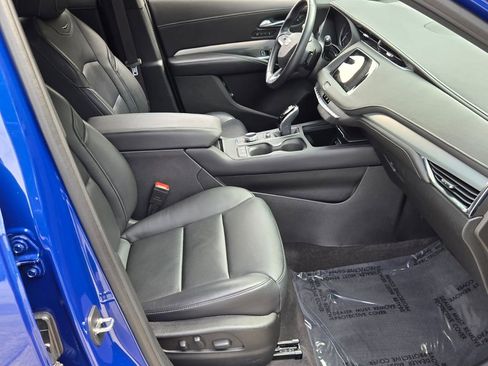 Used 2023 Cadillac XT4 Premium Luxury image 18
