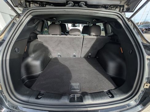 Used 2024 Jeep Compass Sport image 10