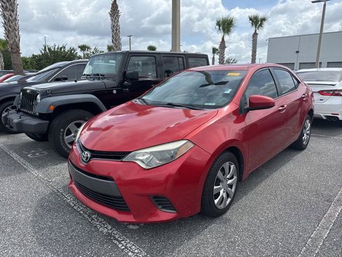Used 2016 Toyota Corolla LE FWD image 2