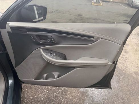 Used 2018 Chevrolet Impala LT image 9