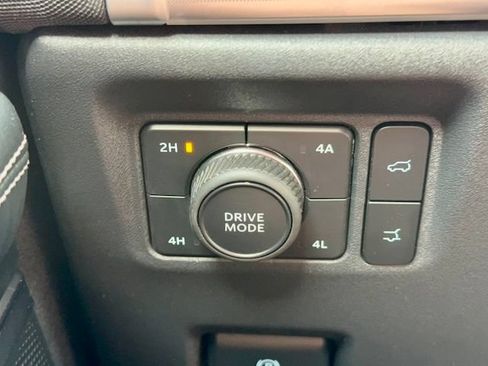 Used 2025 Ford Expedition Max Platinum AWD/4WD image 26
