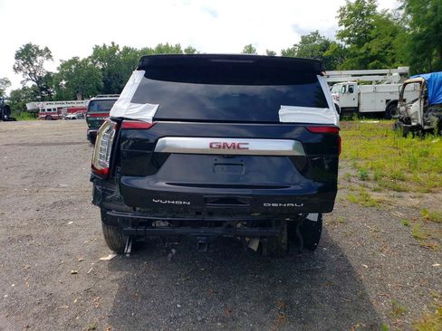 Used 2024 GMC Yukon XL Denali w/ Advanced Technology Package AWD/4WD image 4