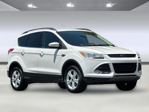 Used 2015 Ford Escape SE w/ Equipment Group 201A FWD image 7