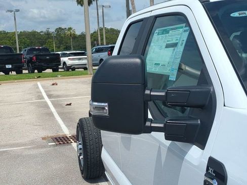 New 2025 Ford F350 XL w/ XL Chrome Package image 12