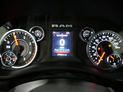 Used 2024 RAM 2500 Big Horn image 14