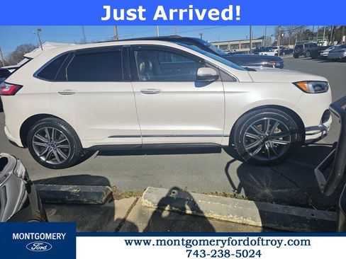 Used 2019 Ford Edge Titanium w/ Equipment Group 301A image 3