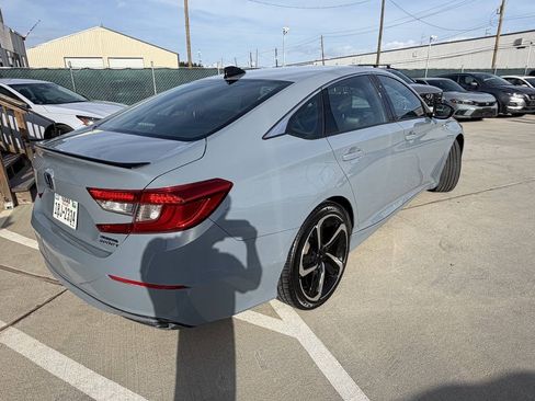 Used 2022 Honda Accord Sport image 7
