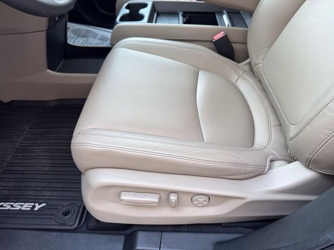 Certified 2023 Honda Odyssey Touring image 12