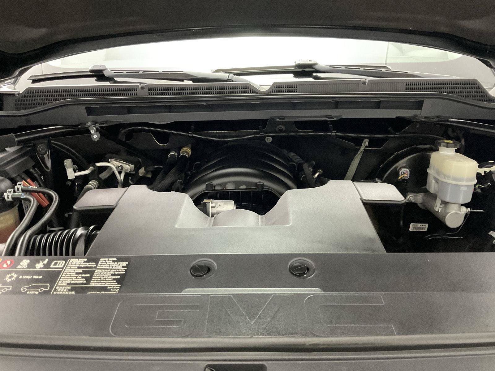 Used 2018 GMC Sierra 1500 SLT w/ SLT Premium Package AWD/4WD image 19