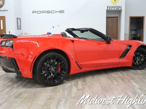 Used 2015 Chevrolet Corvette Z06 w/ 3LZ Preferred Equipment Group image 6