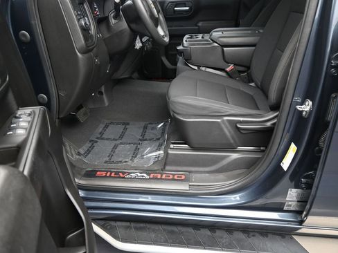 Used 2021 Chevrolet Silverado 1500 Custom image 12