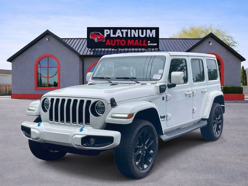 Used 2021 Jeep Wrangler Unlimited Sahara AWD/4WD image 3