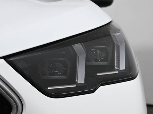 New 2026 BMW X2 xDrive28i w/ Convenience Package AWD/4WD image 11
