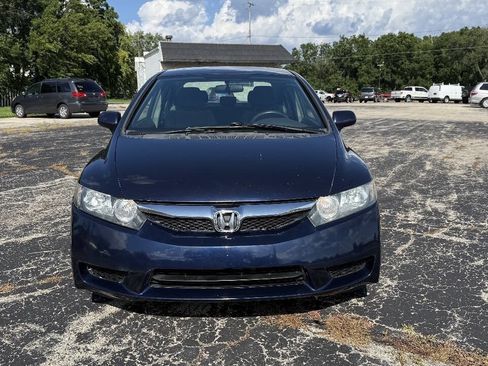 Used 2010 Honda Civic LX image 2