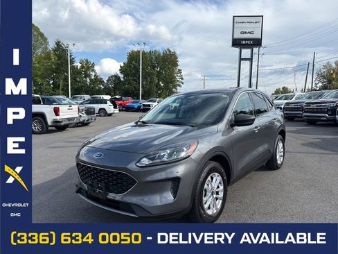 Used 2022 Ford Escape SE image 1