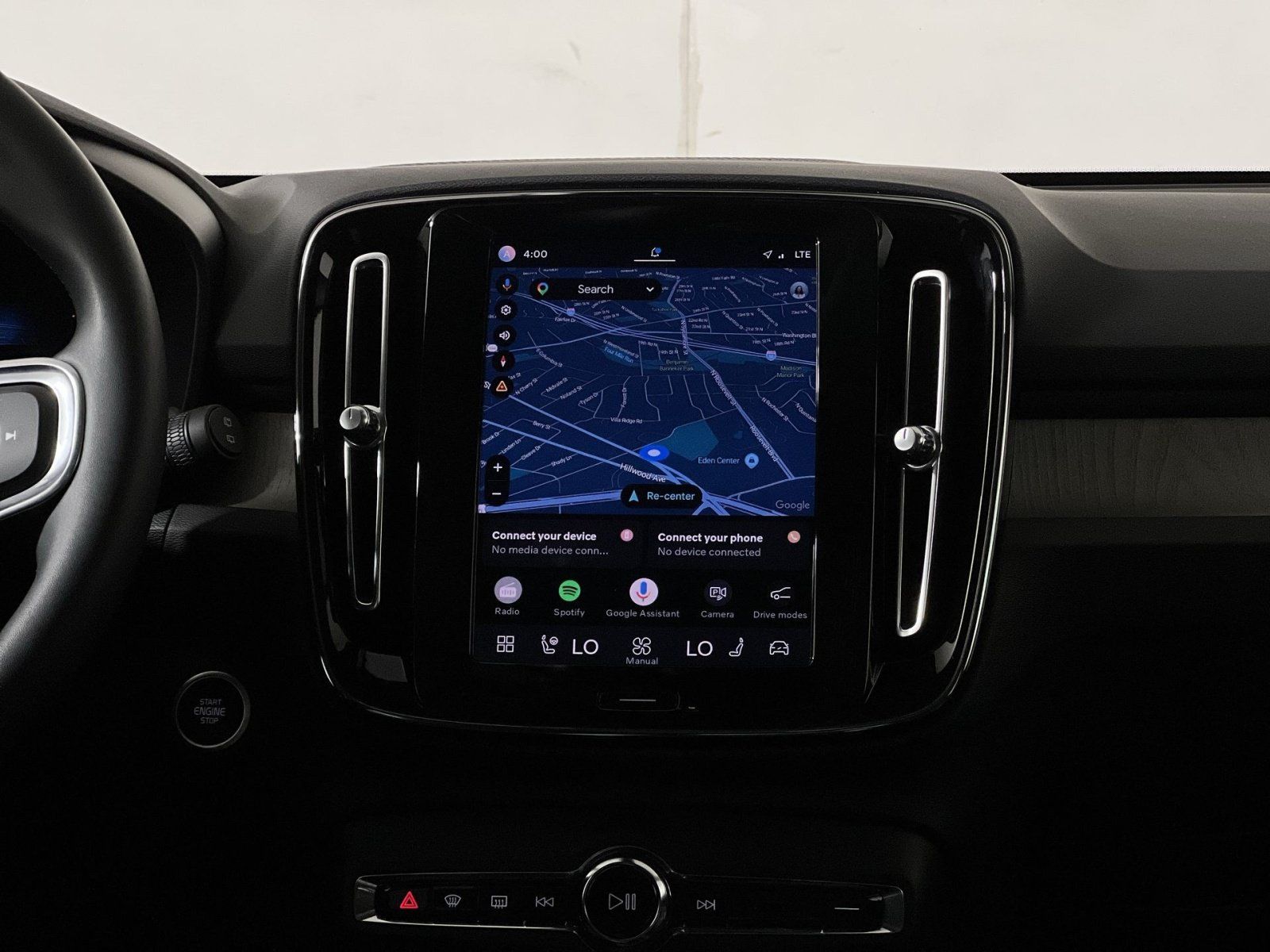 Used 2023 Volvo XC40 B4 Ultimate w/ Climate Package FWD image 20