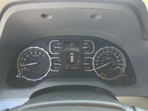 Used 2020 Toyota Tundra Platinum AWD/4WD image 9