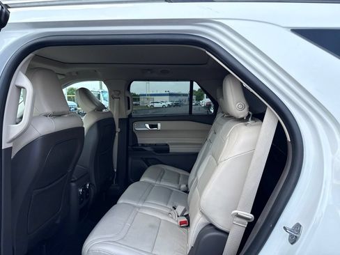 Used 2020 Ford Explorer Platinum AWD/4WD image 10